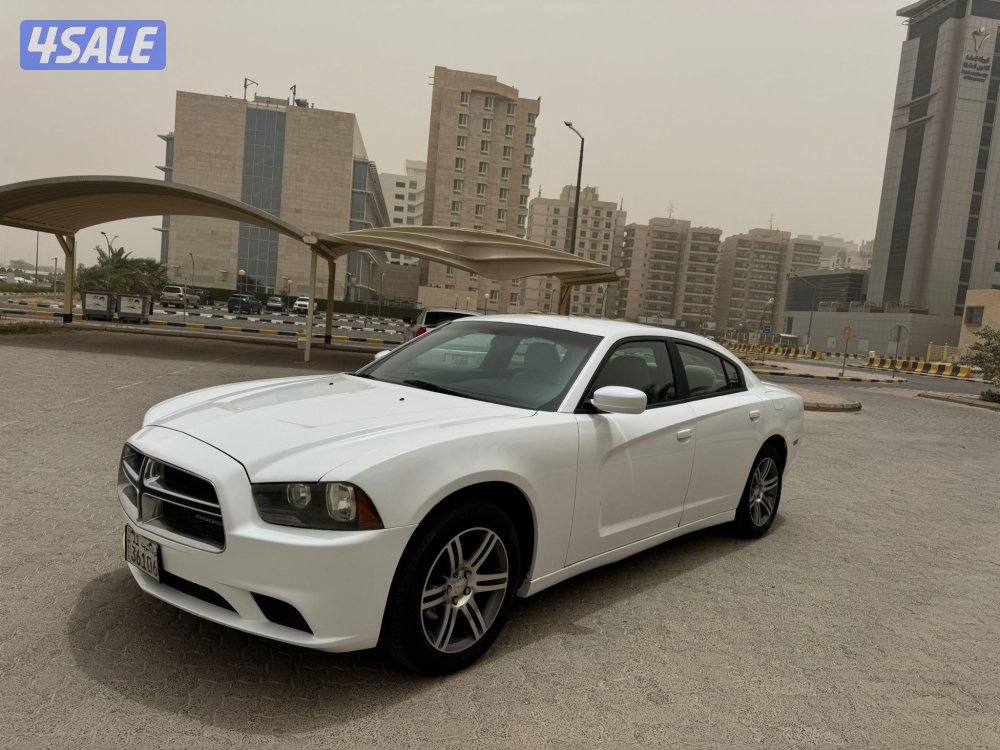 دودج شارجر بحاله ممتازه جدا4