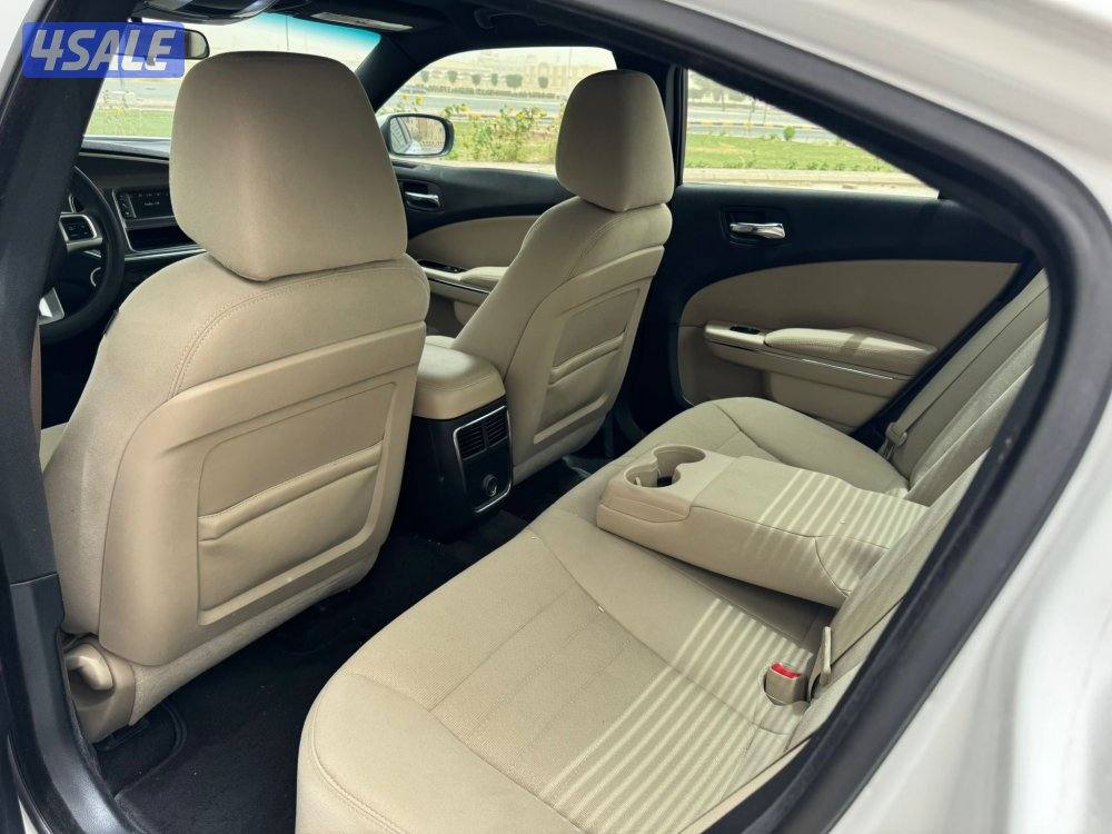 دودج شارجر بحاله ممتازه جدا7