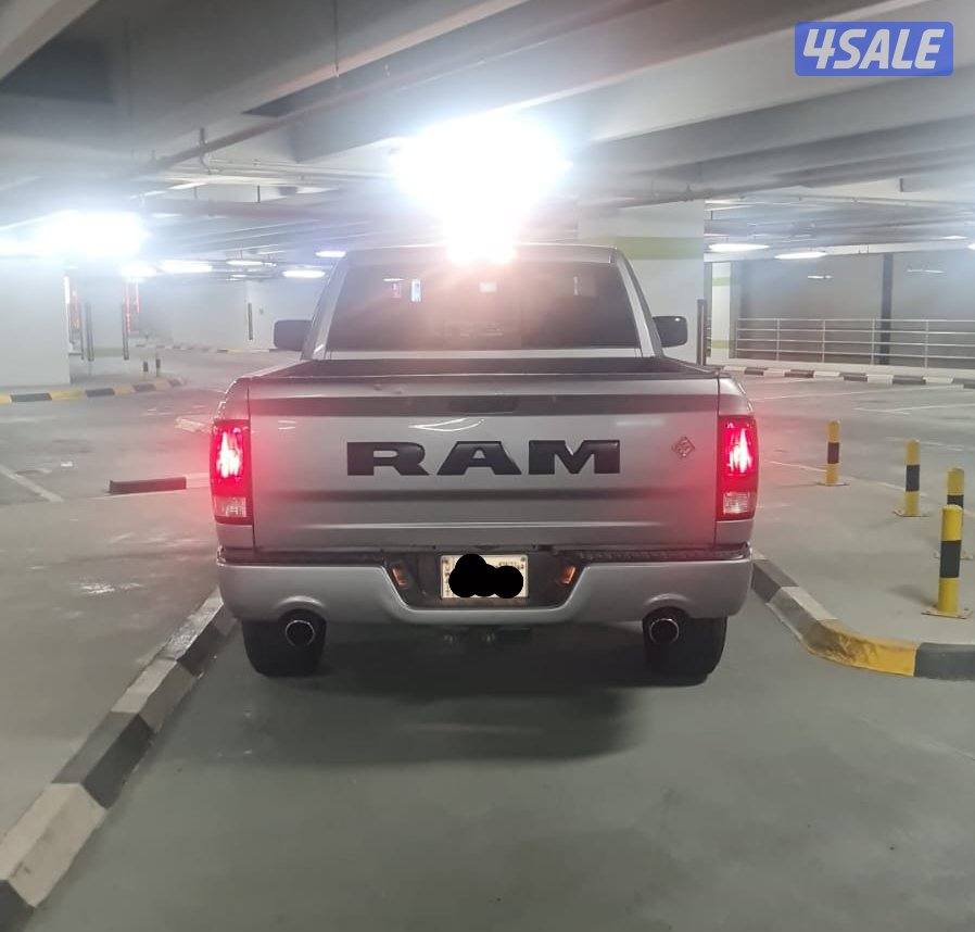 للبيع دودج رام بلاك بادج ٢٠٢٠ بدون دبل وكالة الكويت ماشي ١٧٢ الف كم3