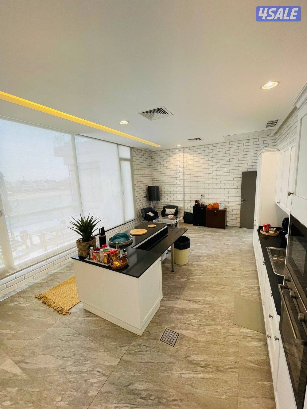 شاليه للايجار السنوي 13 غرفه8