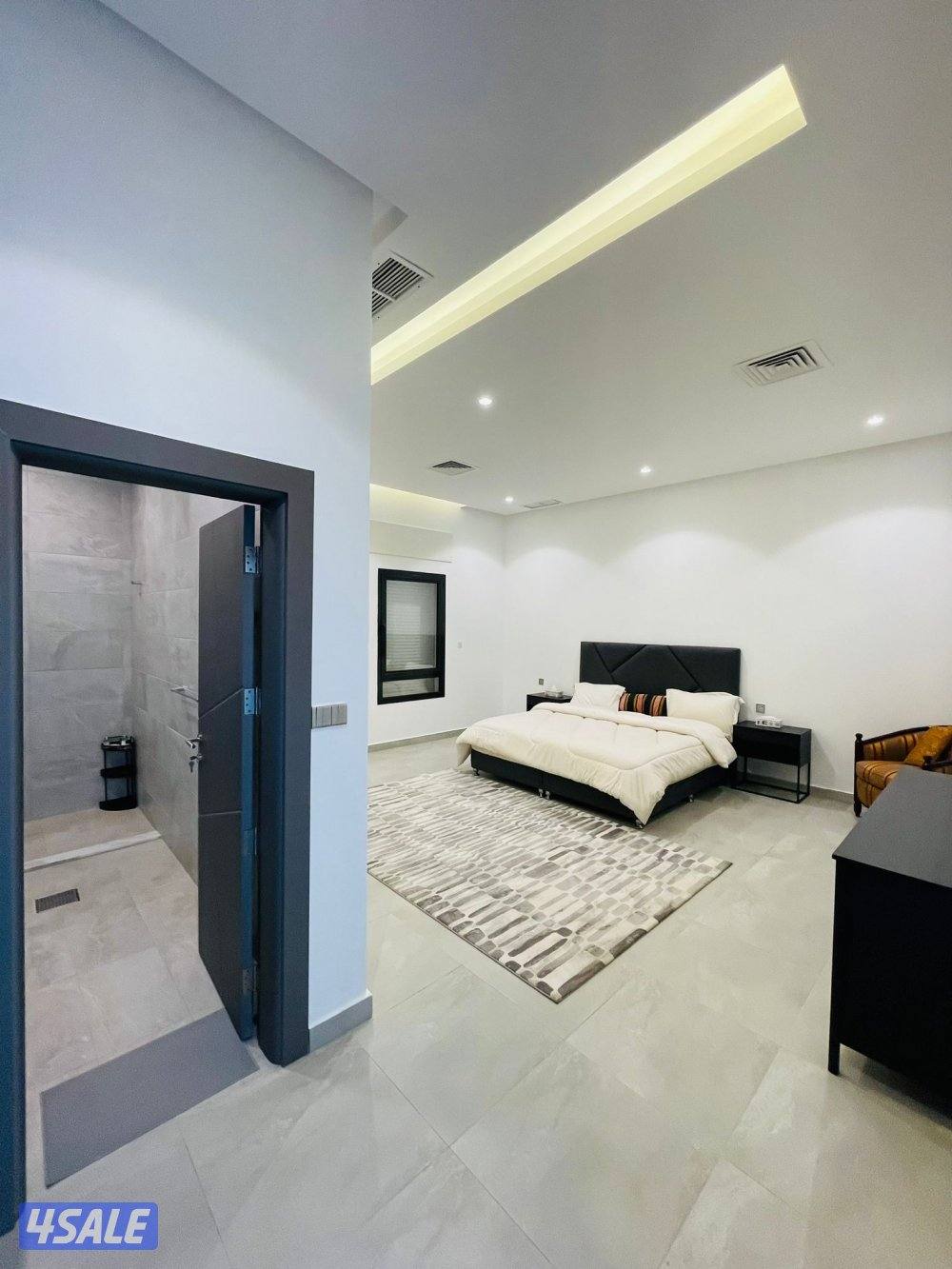 شاليه للايجار السنوي 13 غرفه15