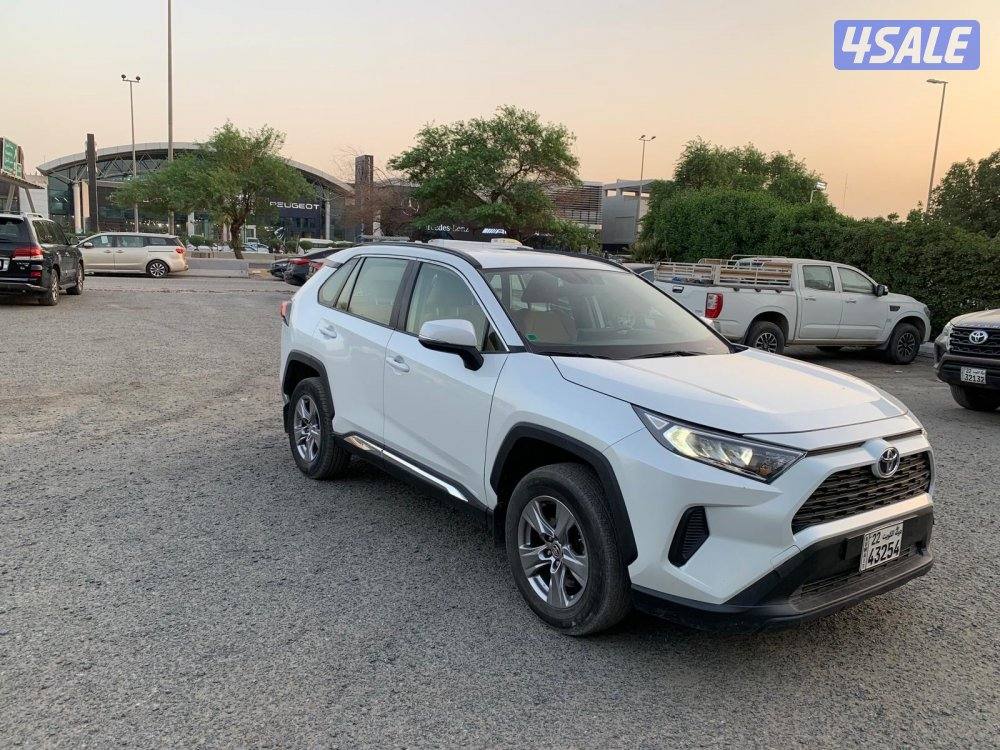 البيع جيب تايوتا راف 4 طراز 20232