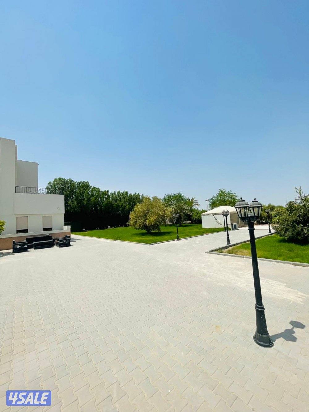 شاليه للإيجار السنوي 8 غرف3