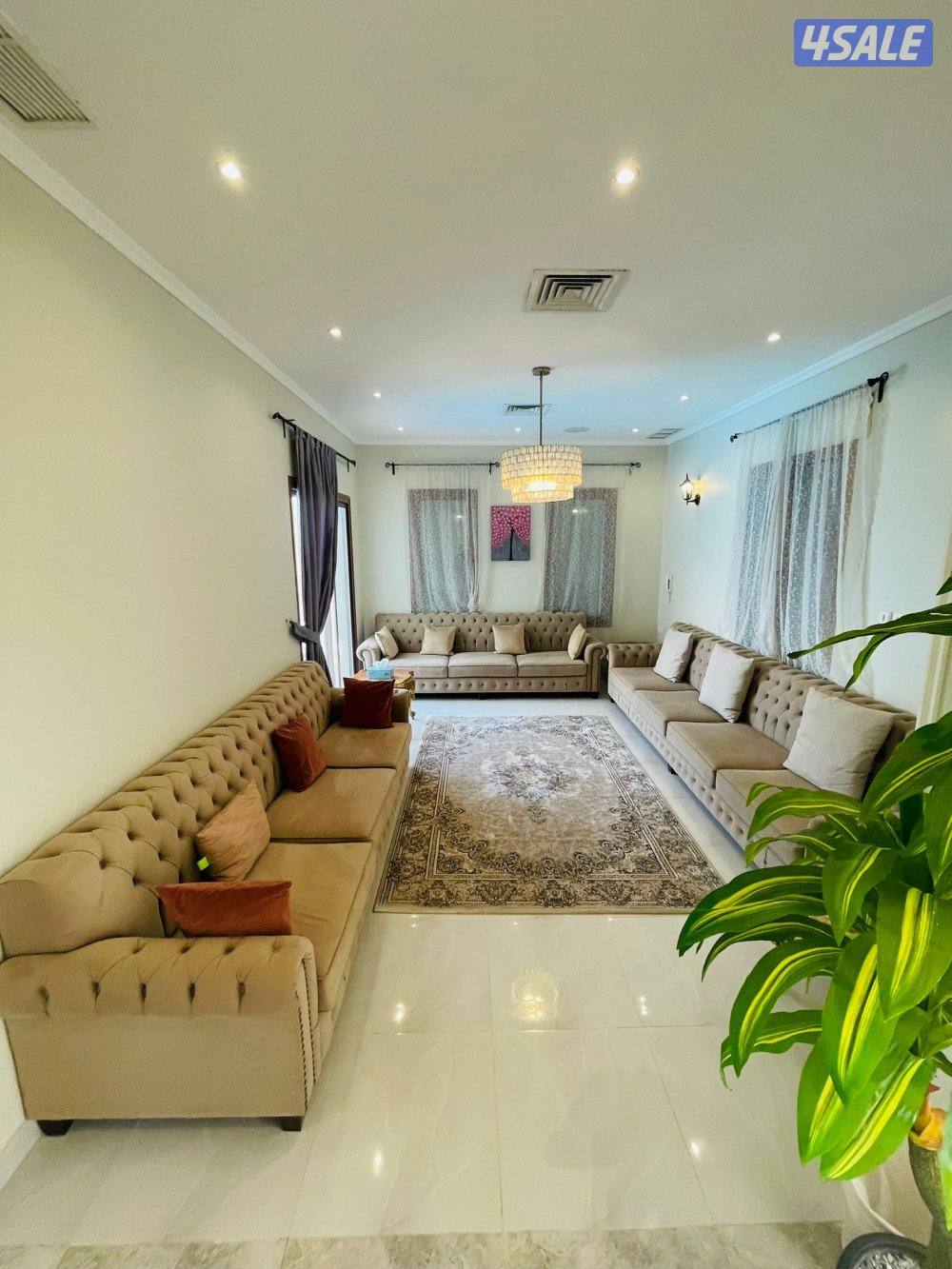 شاليه للإيجار السنوي 8 غرف5