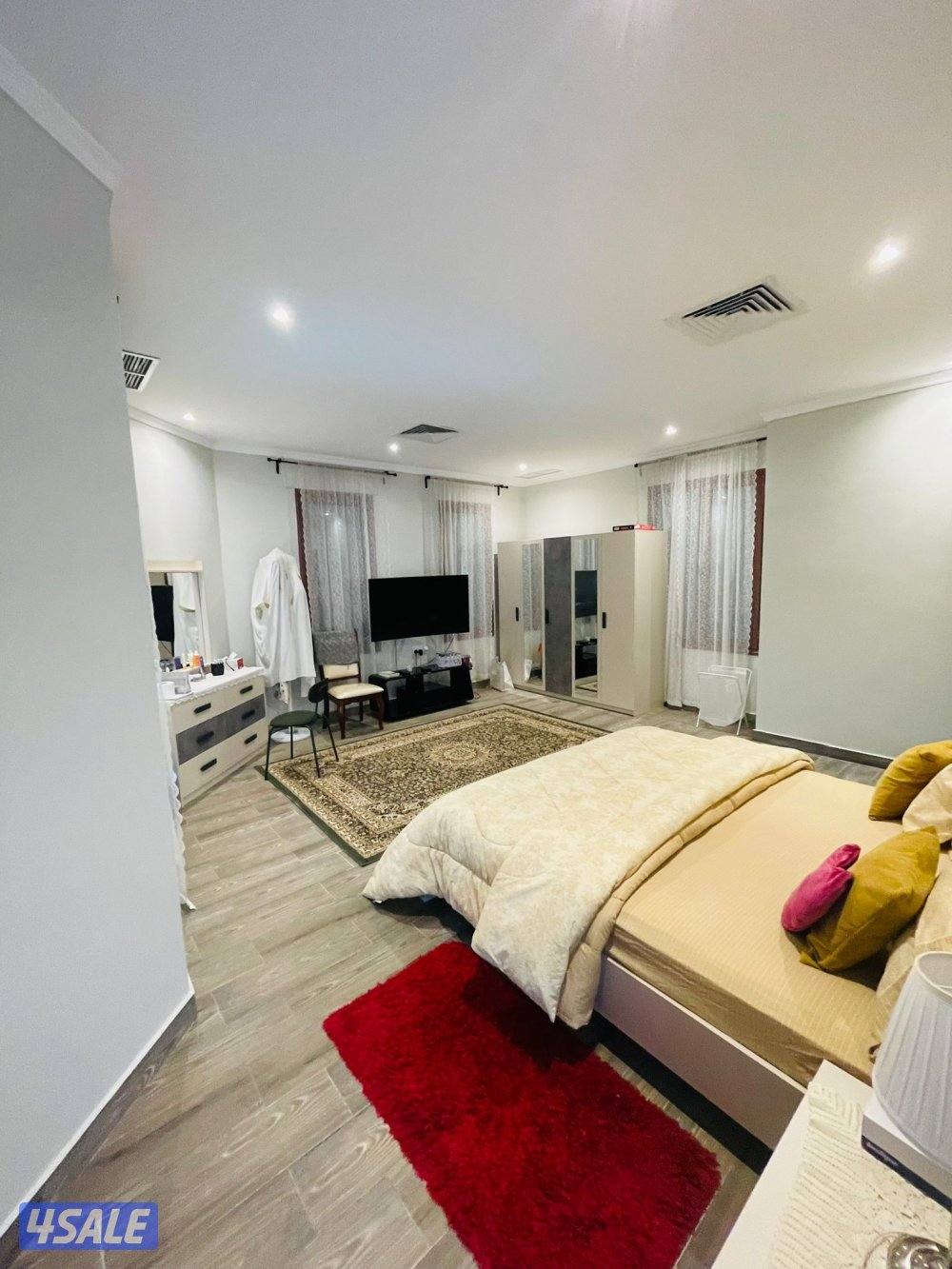 شاليه للإيجار السنوي 8 غرف11