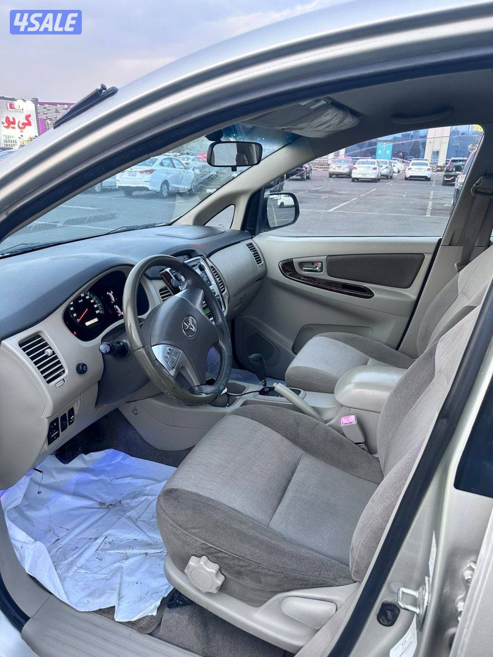 انوفا موديل 2013 بحالة الوكاله 2004