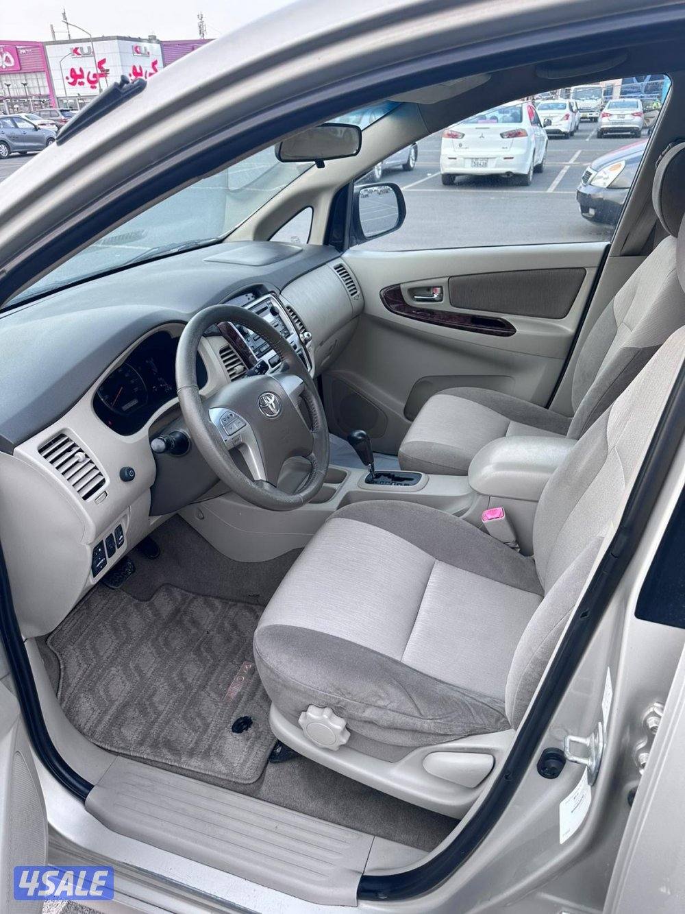 تويوتا - انوفا مديل 2012 صبغ الوكالة6