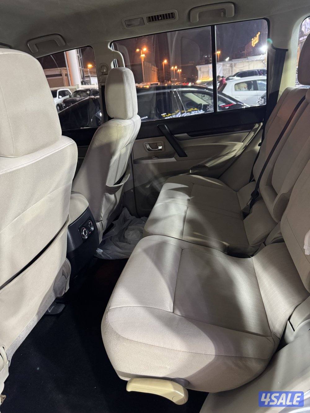 للبيع باجيرو1