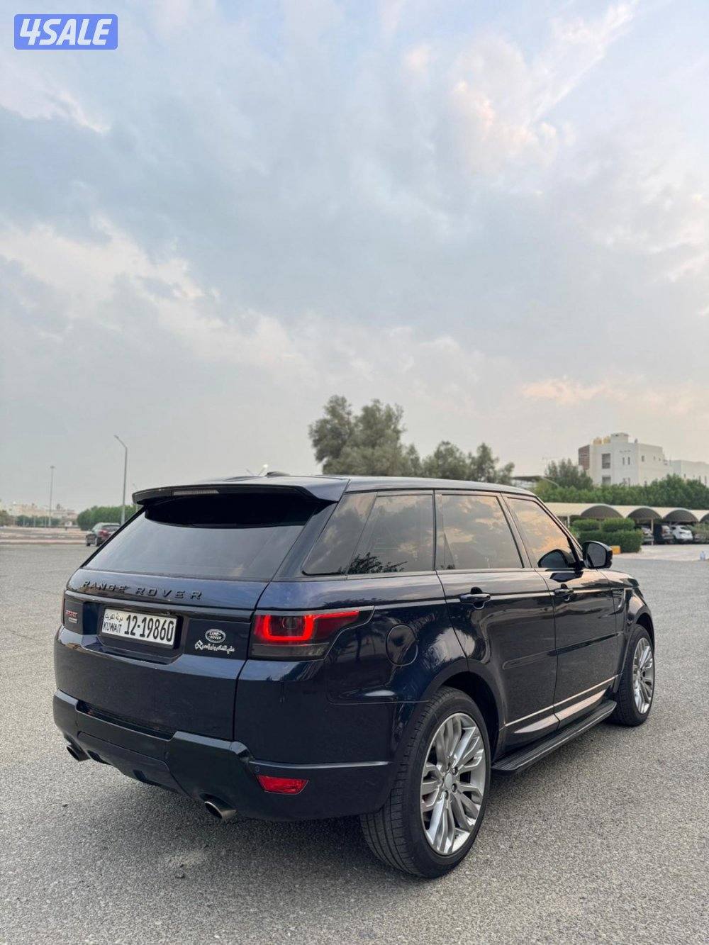 للبيع رنج روفر سبورت V81