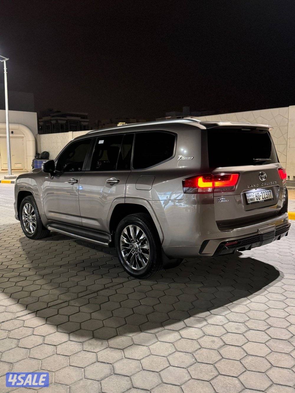 للبيع لاندكروز 20221