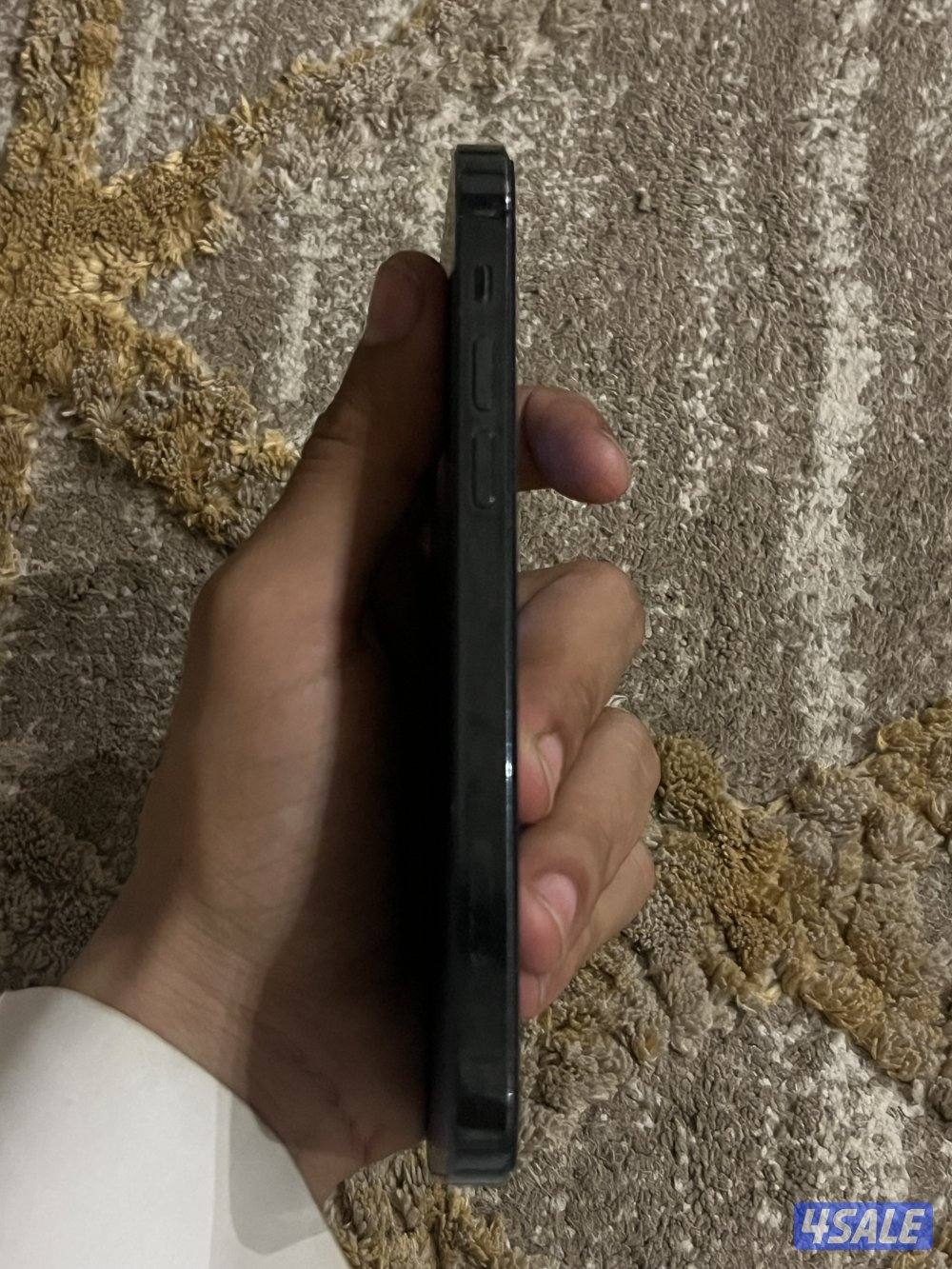 للبيع ايفون 12 برو5