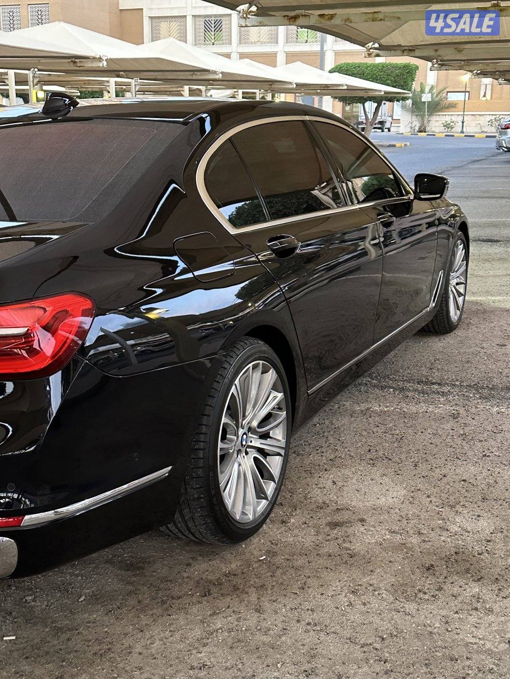 للبيع : BMW740Li - 2018 - عداد 760002