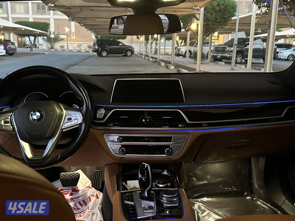 للبيع : BMW740Li - 2018 - عداد 760005
