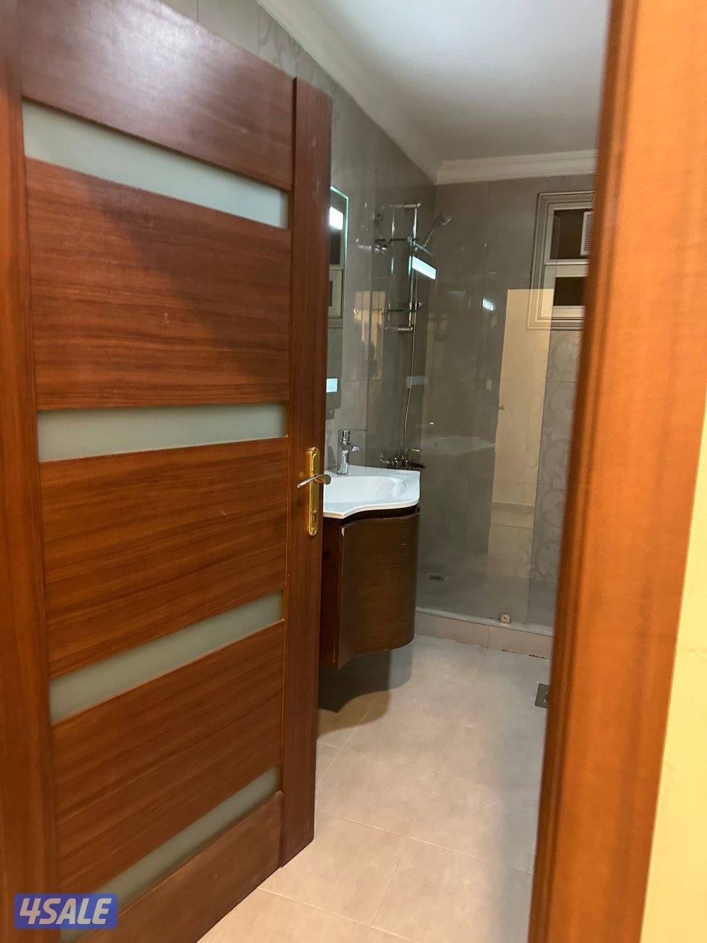 للايجار شقق وادوار في شمال غرب الصليبيخات وجابر الاحمد والمطلاع4