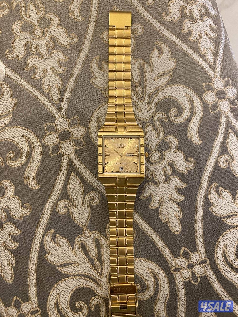 للبيع ساعة اصلية كاسيو4