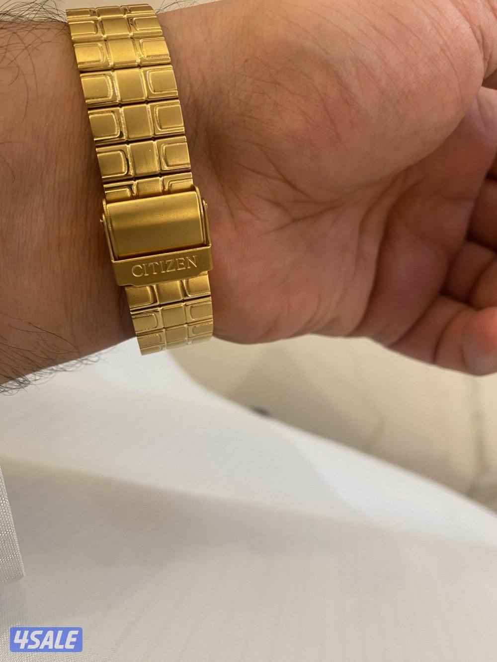 للبيع ساعة اصلية كاسيو5