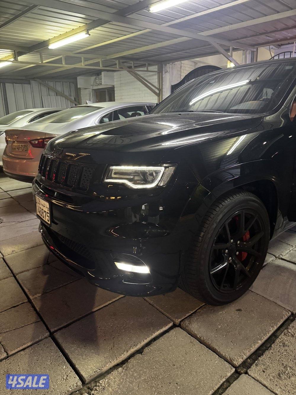 🩸🩸للبيع فقط 🩸🩸jeep srt 6.45