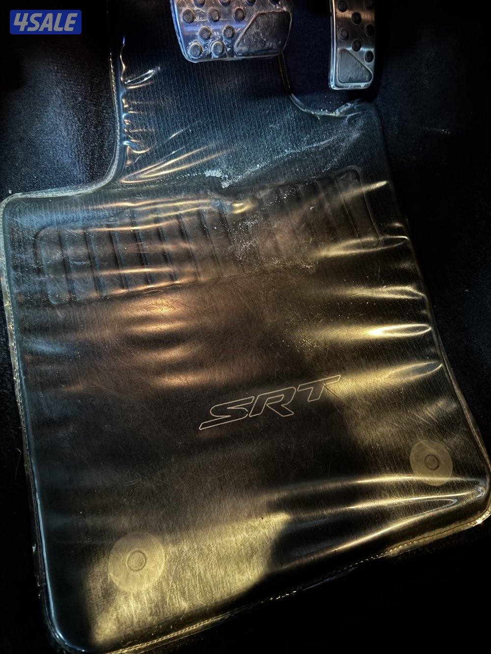 🩸🩸للبيع فقط 🩸🩸jeep srt 6.410