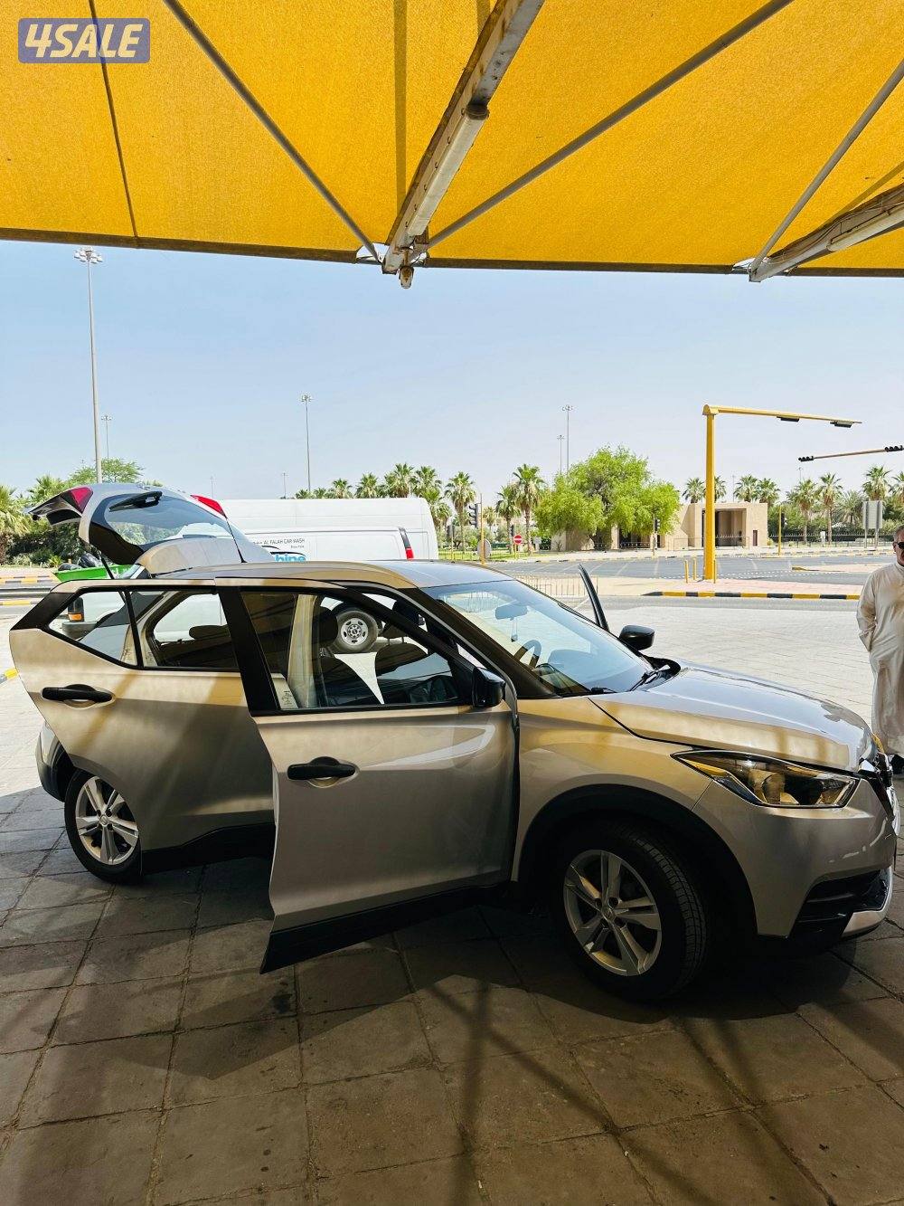 سيارة نيسان1