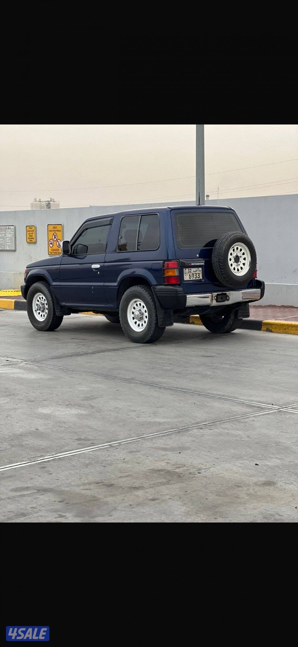 للبيع باجيرو ربع ٤ سلندر موديل ٩٨ قير عادي اساس ماشي ٢١٠ الف3