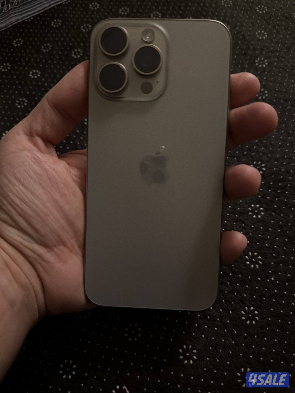 ايفون 15 برو ماكس 256GB تاتينيوم طبيعي مستعمل1