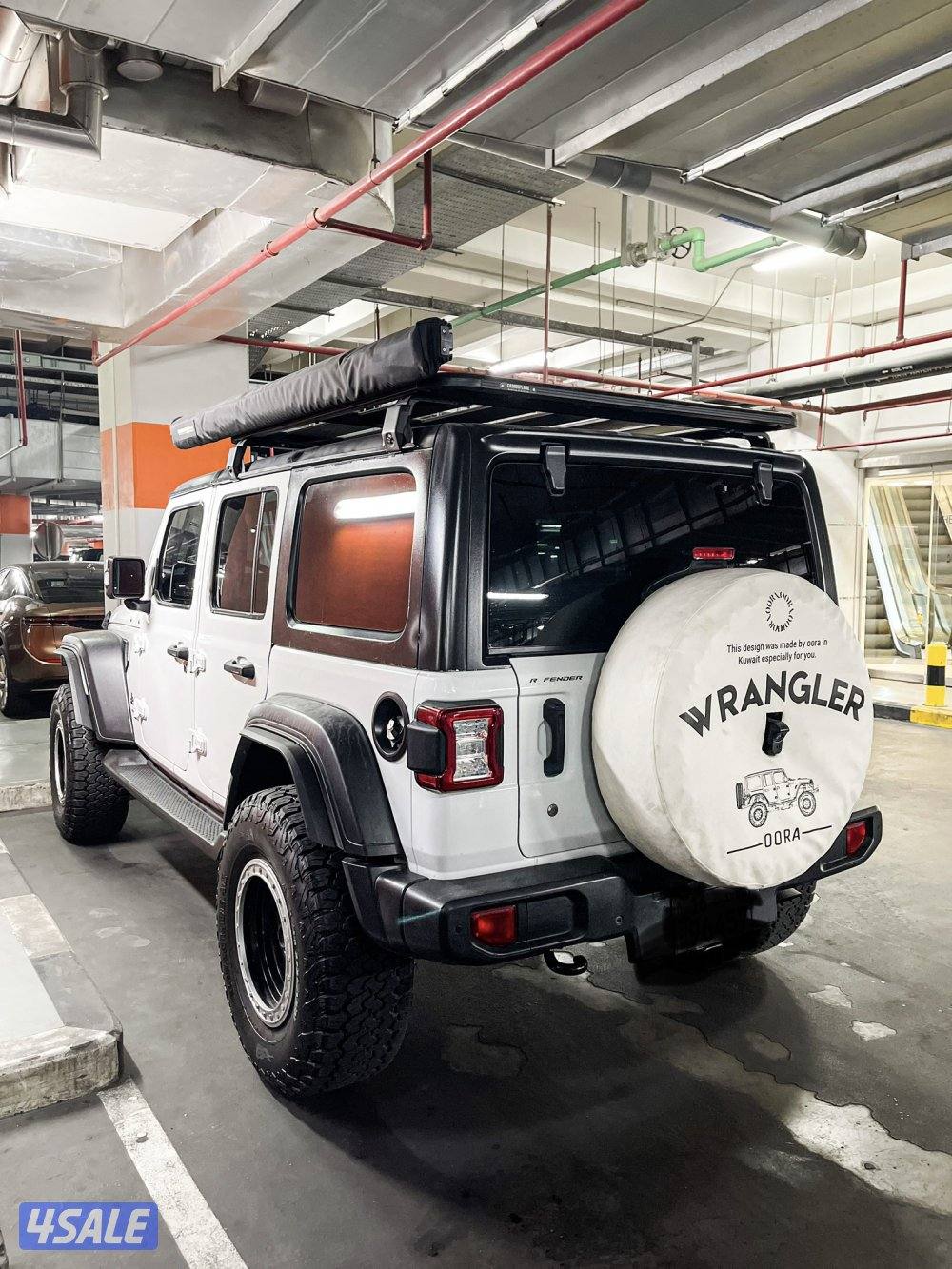 Upgraded off road wrangler white 2018- 0 paint- 0 accidents0