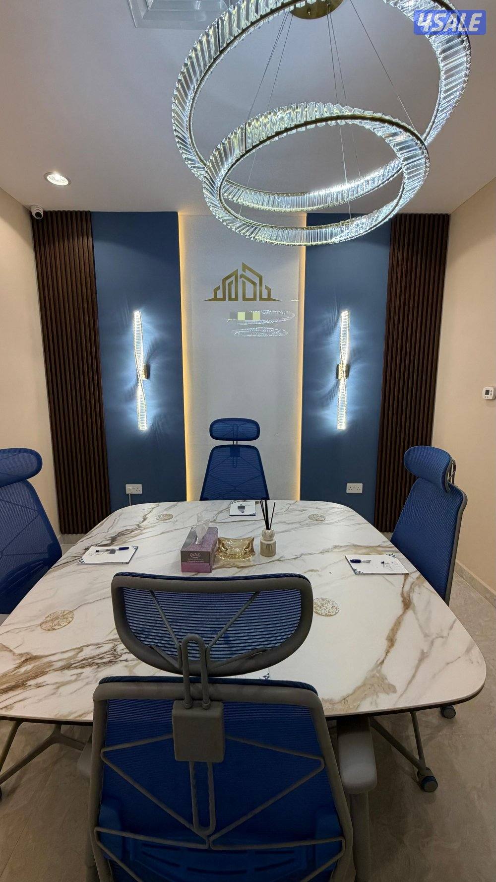 للبيع مكتب بشرق2