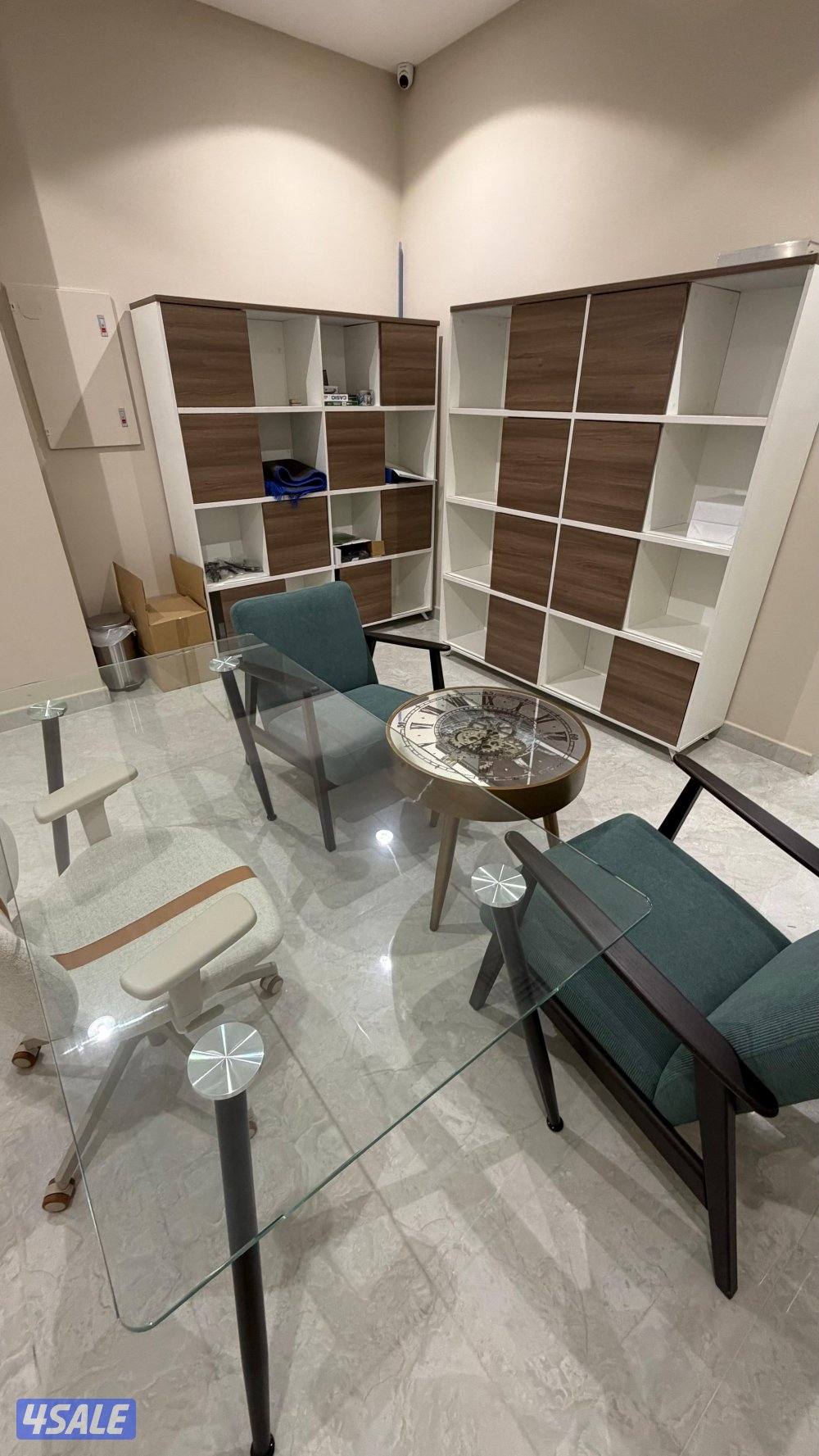 للبيع مكتب بشرق5