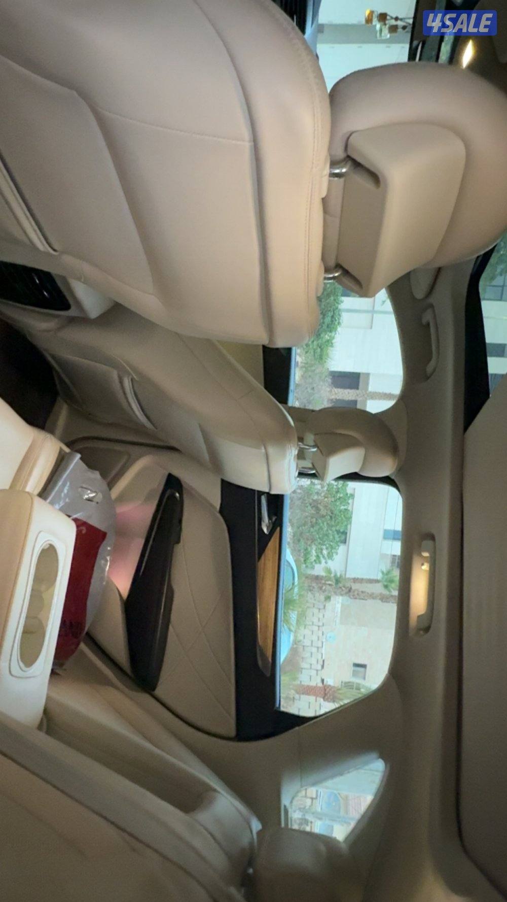 لنكولن MKCموديل 2015 عداد فقط عداد 96 الف لايوجد اصباغ كاملة المواصفات11