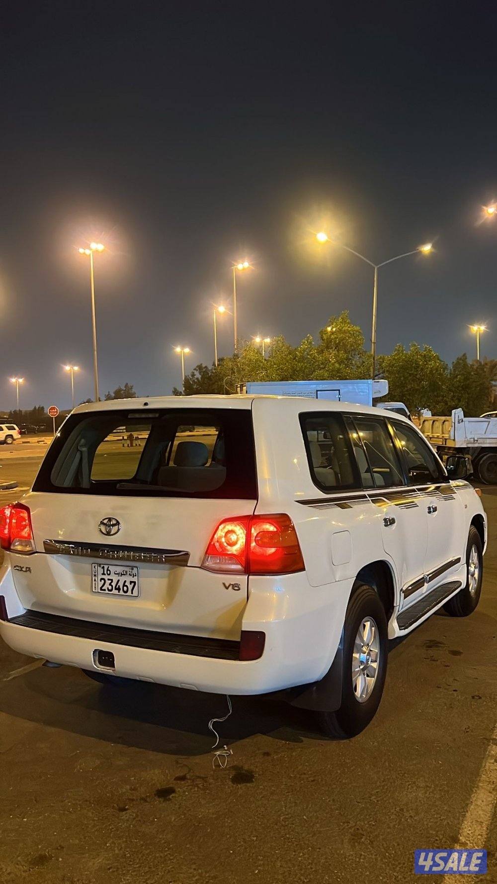 للبيع لاندكروزرقير عادي 6 سلندر بحاله جيده شرط الفحص0