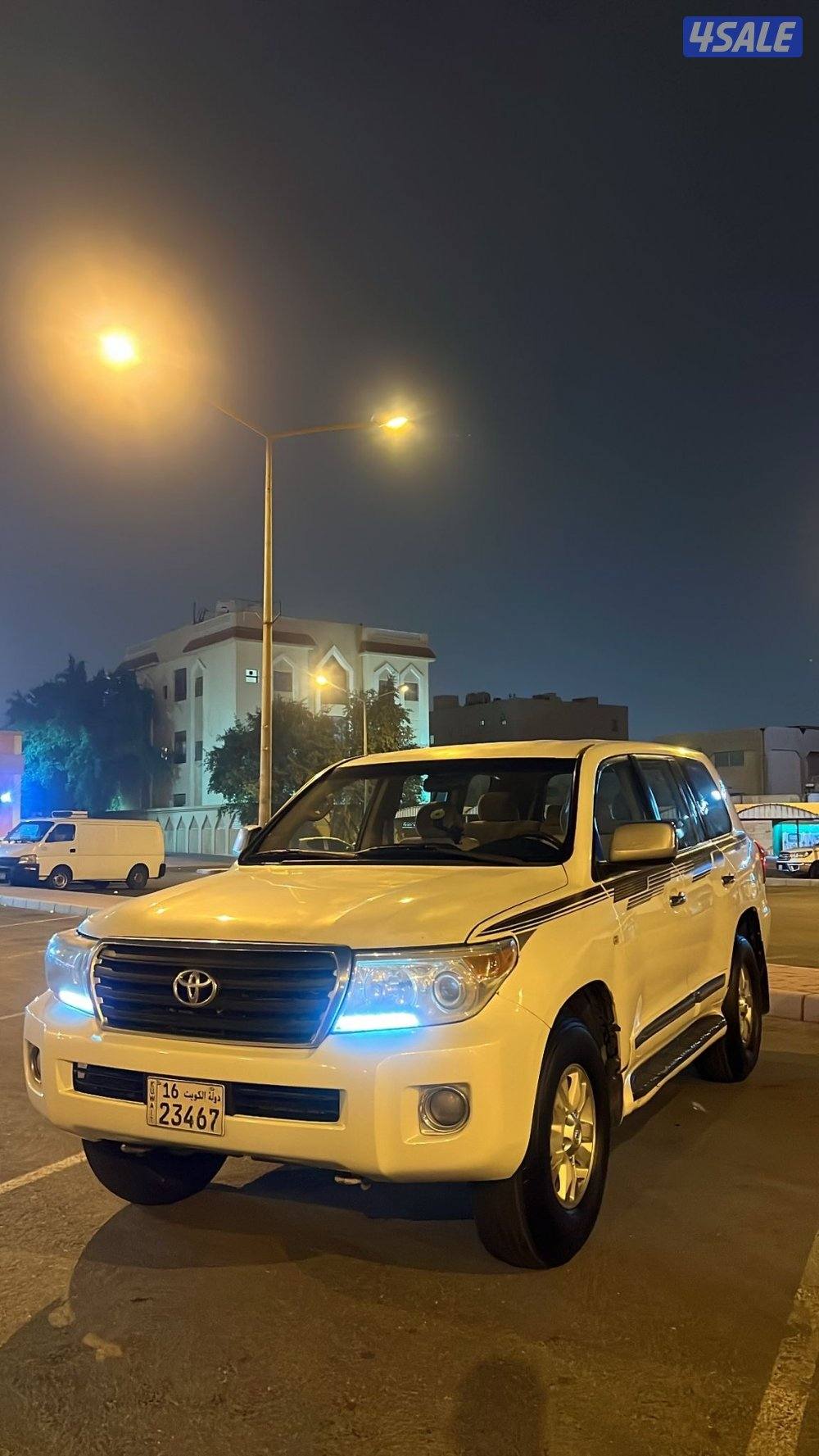 للبيع لاندكروزرقير عادي 6 سلندر بحاله جيده شرط الفحص1