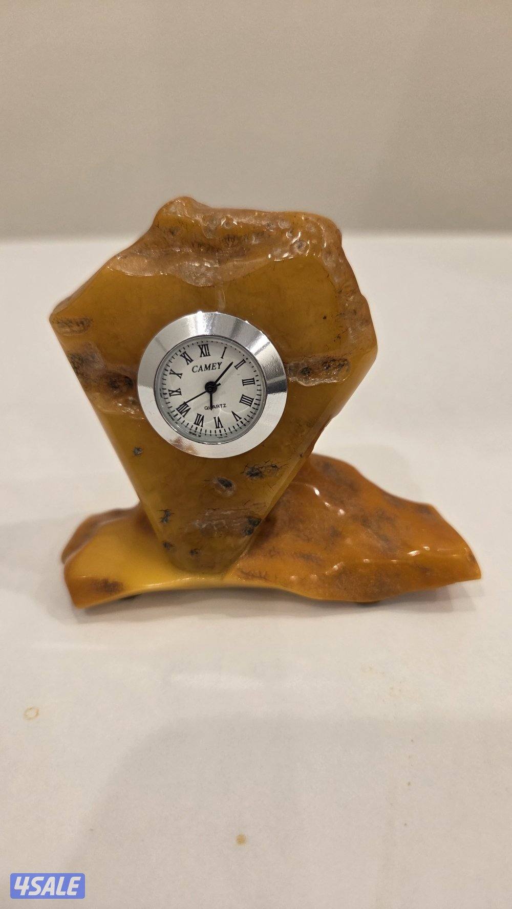 للبيع ساعة تحفة من حجر كهرب بولندي قديم1