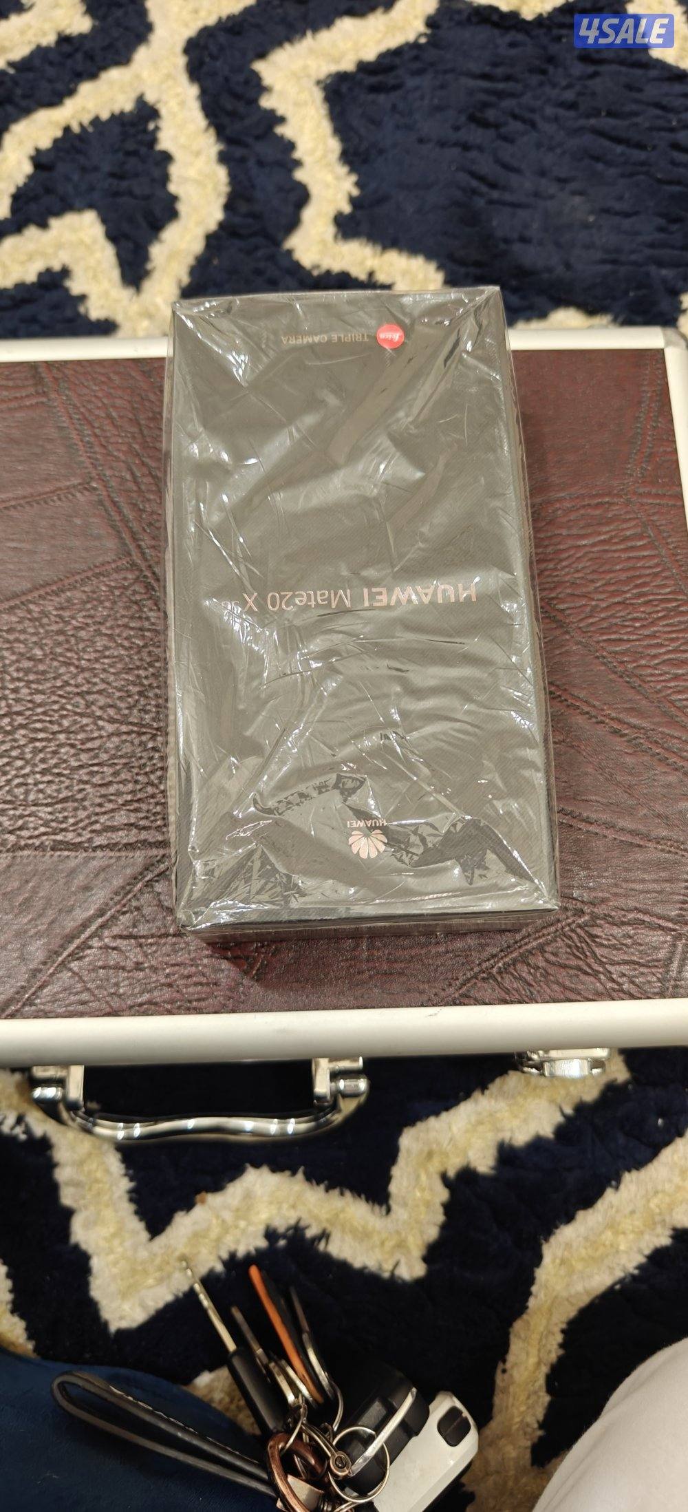 للبيع هواوي ميت 20 X جديد3