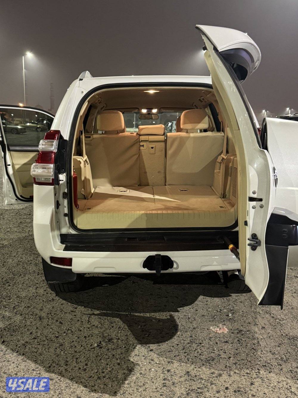 للبيع برادو 2015 شرط الفحص والفحص موجود قدامك الممشى 215 الف بدون فتحه6