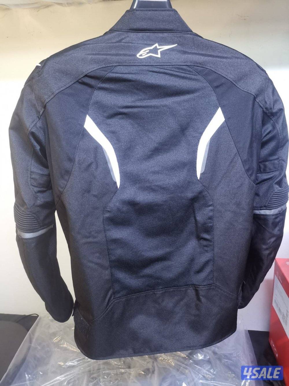 جاكيتات سيفتي4