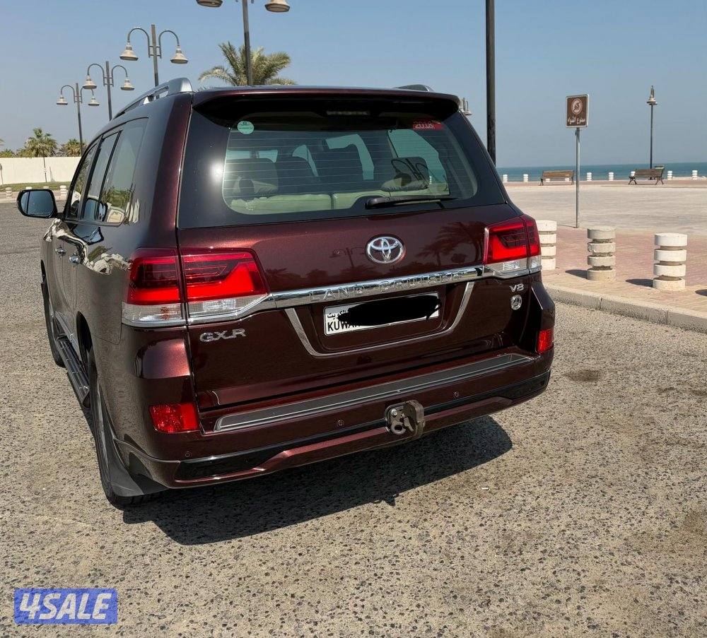 لاندكروزر 20183