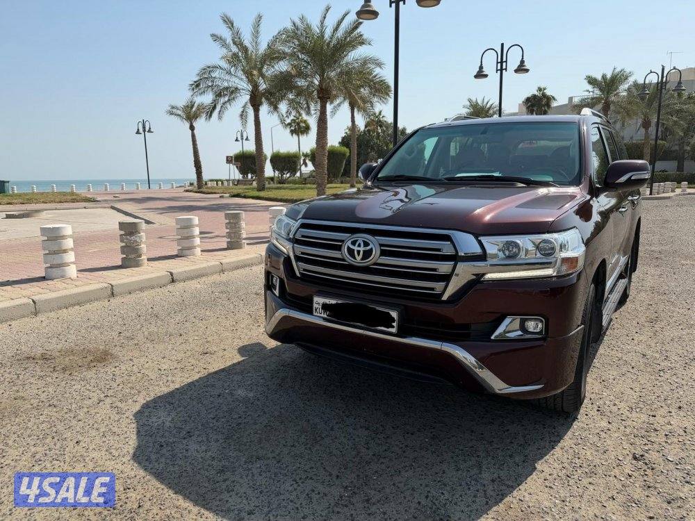 لاندكروزر 20182