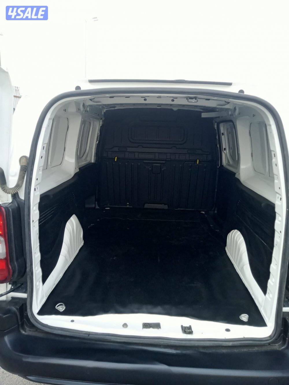 للبيع بيجو بارتنر موديل 20225