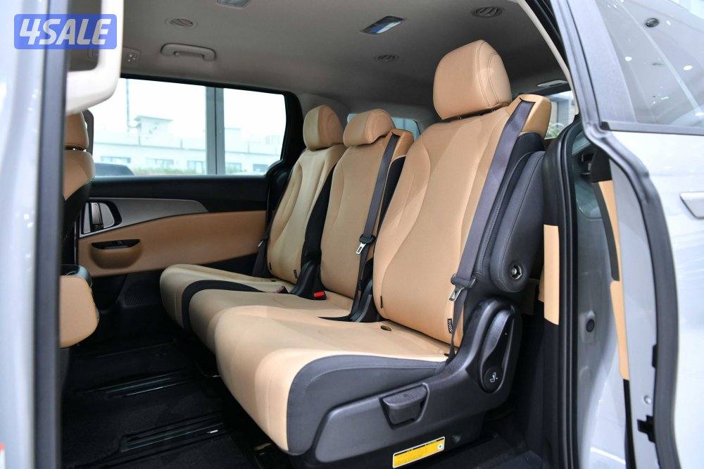 كيا كارنفال4