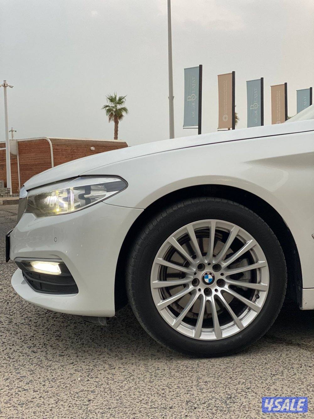 🔺بيع🔺شراء🔺تثمين🔺
للبيع بي ام دبليو 520i
موديل 2018
عداد 213 الف5