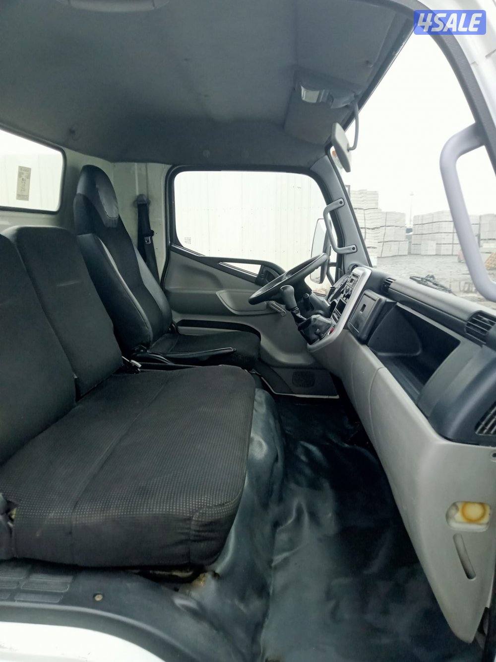 ميتسوبيشي كانتر شاصي موديل 20215