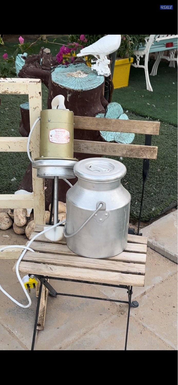 للبيع خضاضه حليب وحلابه0