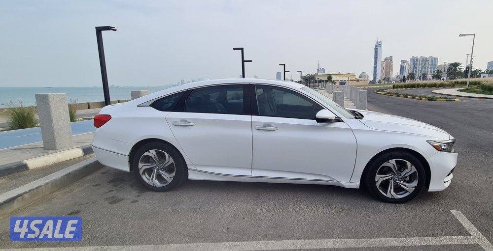هوندا اكورد_ سنة الصنع 2018 فول عداد 61 km (صبغ الوكاله )7