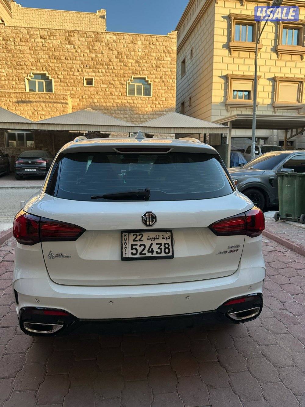 للبيع سيارة ام جي اش اس لون ابيض موديل ٢٠٢٣ من داخل تان ماشي ٦٥٠٠1