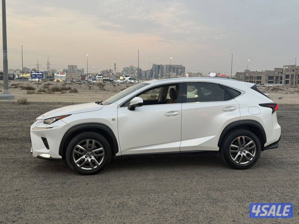 للبيع لكزسNX300-20202