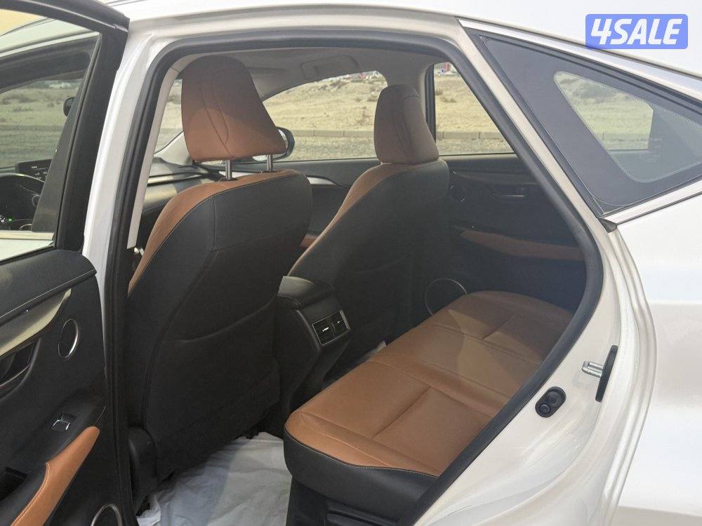 للبيع لكزسNX300-20206