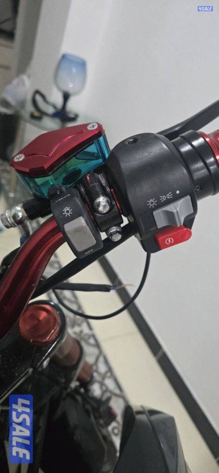 للبيع سيكل شحن نيكد بايك موديل ٢٠٢٤ 72v1