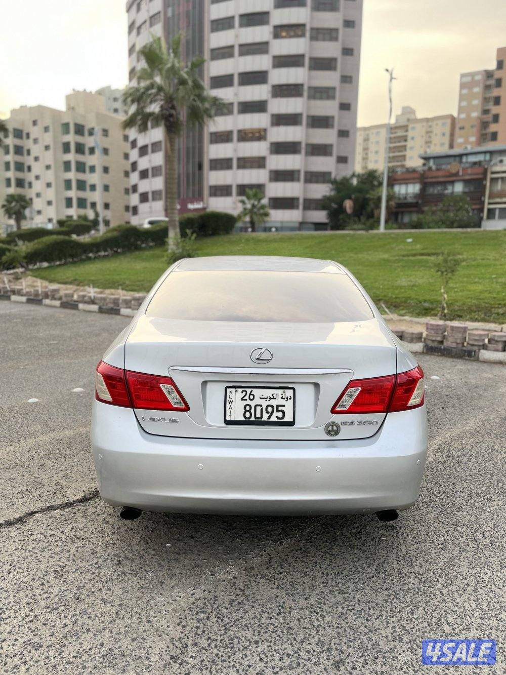 لكزس ES350 موديل 2008 كامل المواصفات بحالة جدا ممتازة شرط الفحص5