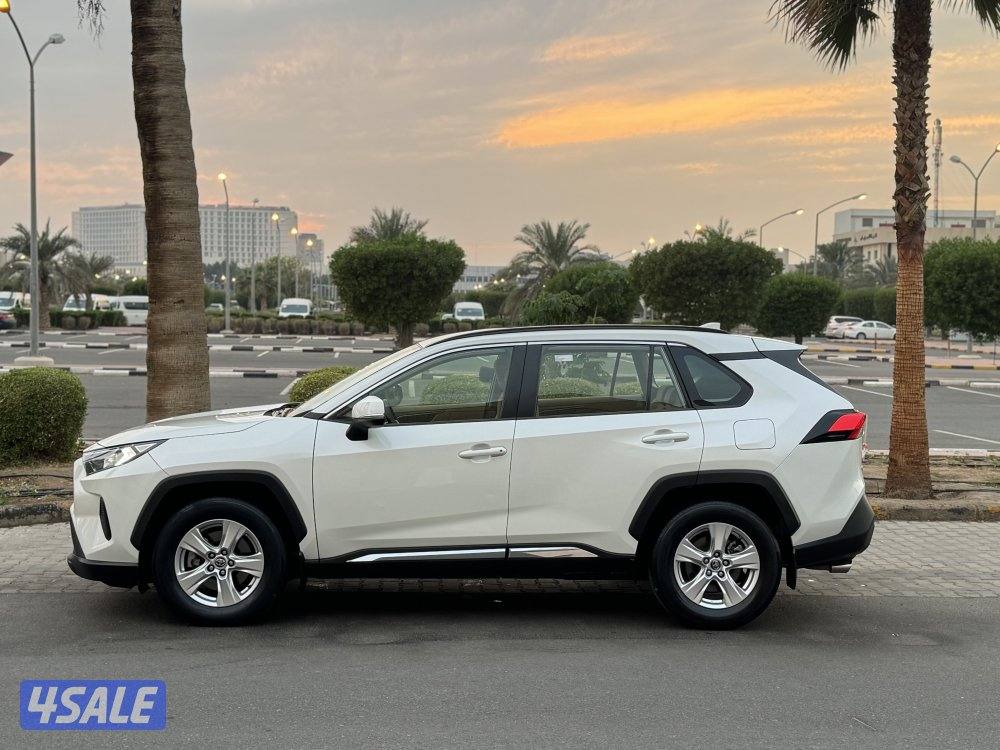 تويوتا RV4 موديل 2019 بحاله الوكاله شرط الفحص6