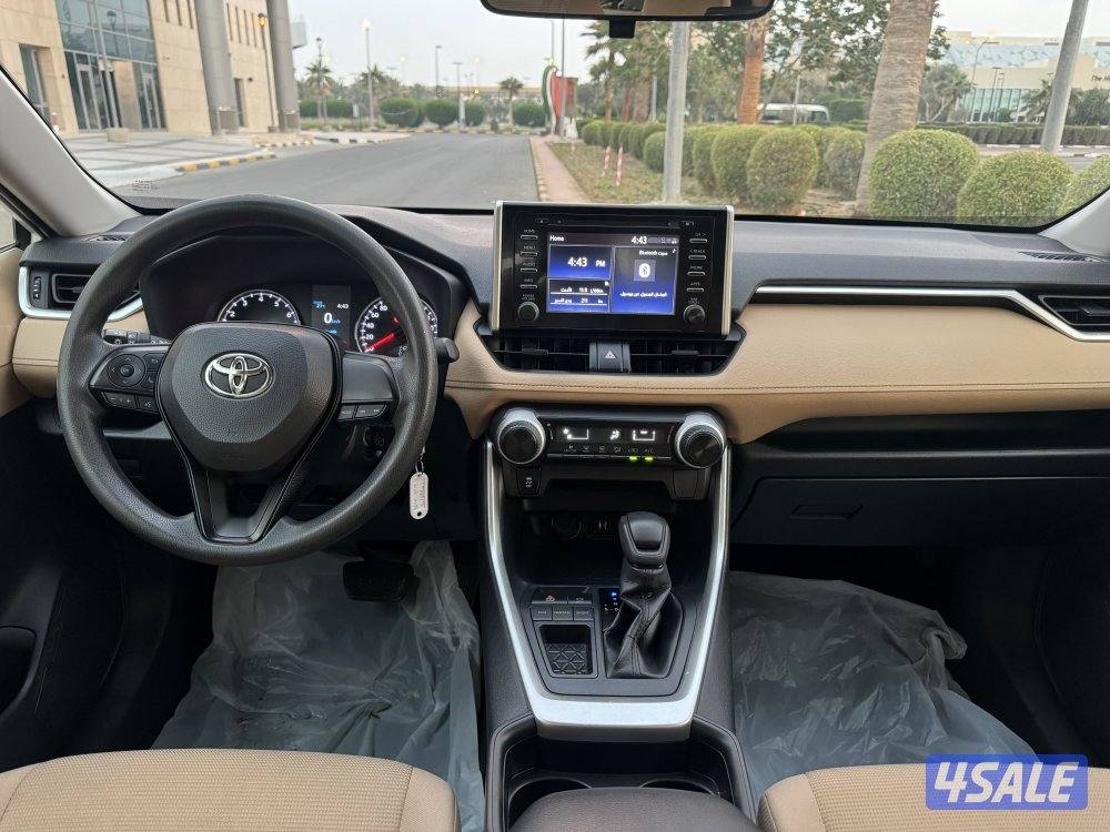 تويوتا RV4 موديل 2019 بحاله الوكاله شرط الفحص9